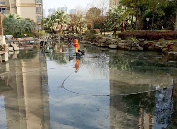 建水景观池淤泥清理